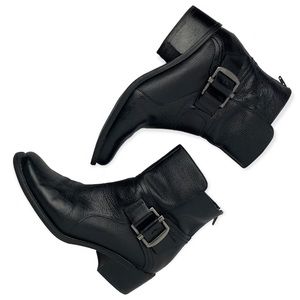 NINE WEST BLACK LEATEHER BOOTS - BOOTIES